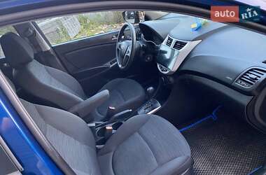 Хэтчбек Hyundai Accent 2015 в 