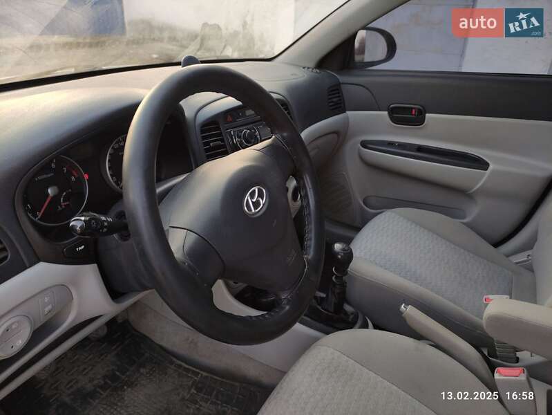 Седан Hyundai Accent 2008 в Первомайске