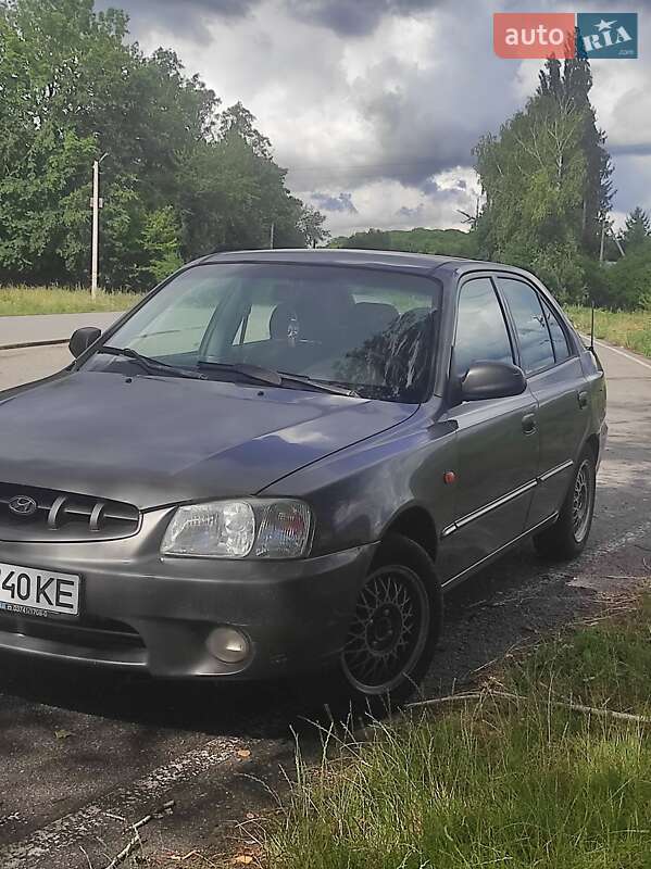 Лифтбек Hyundai Accent 2000 в 