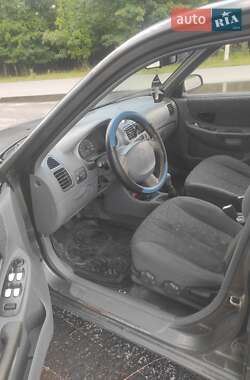 Лифтбек Hyundai Accent 2000 в 