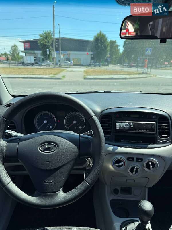 Седан Hyundai Accent 2009 в Кременчуге