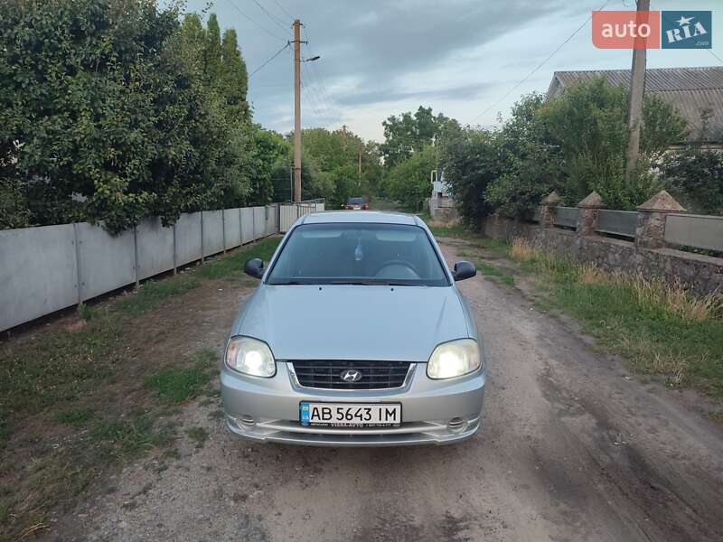 Седан Hyundai Accent 2004 в Баре