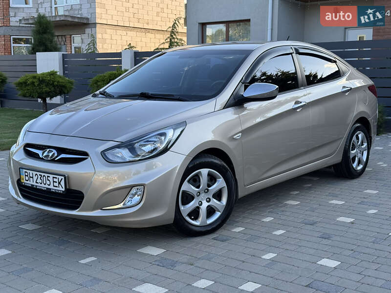 Седан Hyundai Accent 2013 в Одессе