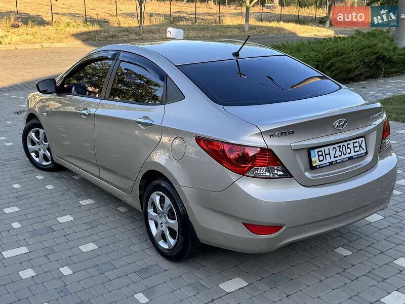 Седан Hyundai Accent 2013 в Одессе