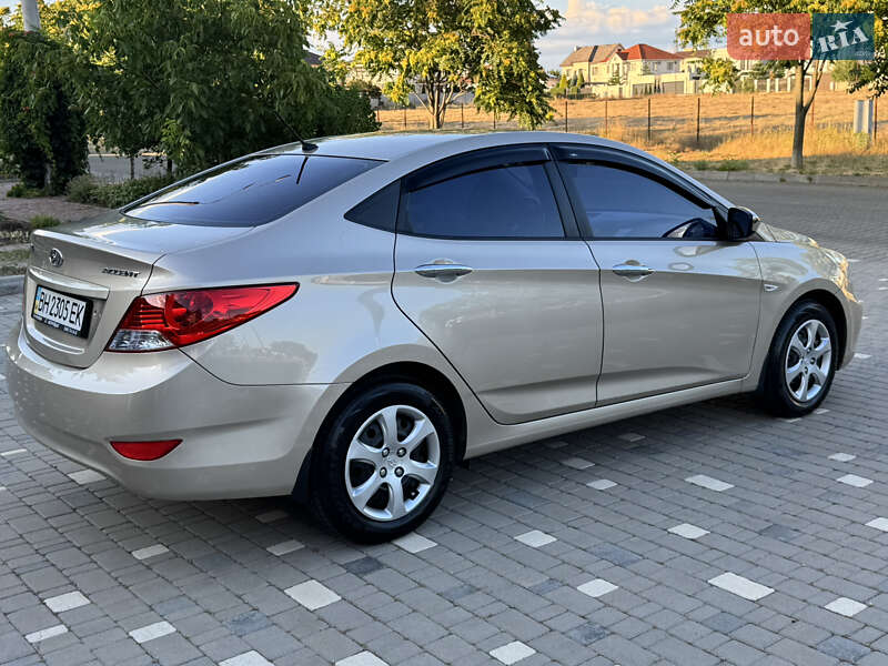 Седан Hyundai Accent 2013 в Одессе