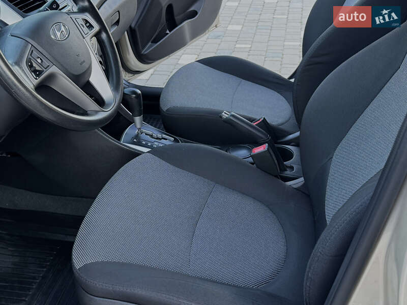 Седан Hyundai Accent 2013 в Одессе