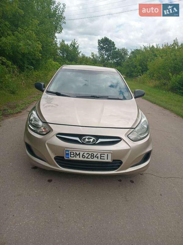 Hyundai Accent 2011