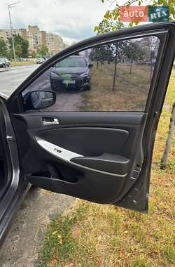 Седан Hyundai Accent 2014 в 