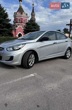 Седан Hyundai Accent 2011 в Кам'янському