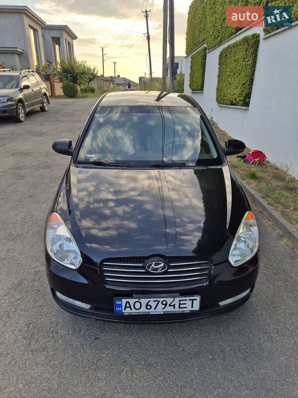 Седан Hyundai Accent 2008 в Ужгороде
