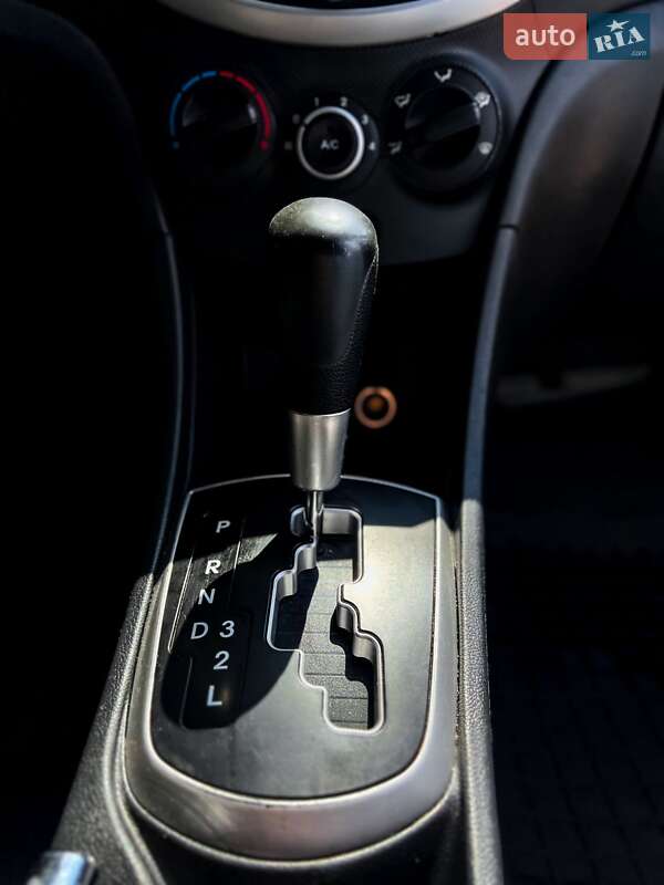 Седан Hyundai Accent 2012 в Киеве