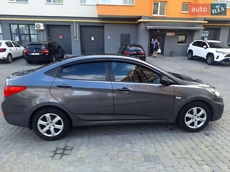 Седан Hyundai Accent 2013 в Виннице