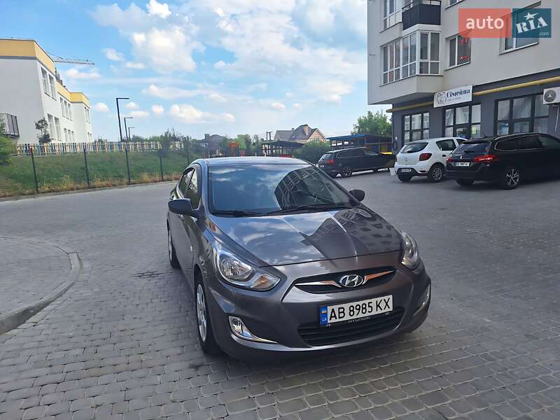 Седан Hyundai Accent 2013 в Виннице