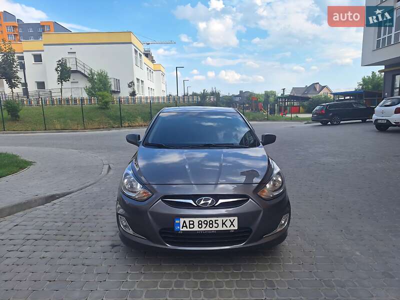 Седан Hyundai Accent 2013 в Виннице