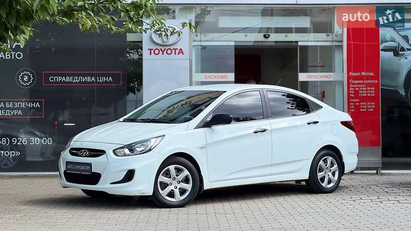 Hyundai Accent 2013