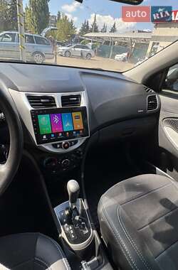 Седан Hyundai Accent 2011 в Кривому Розі
