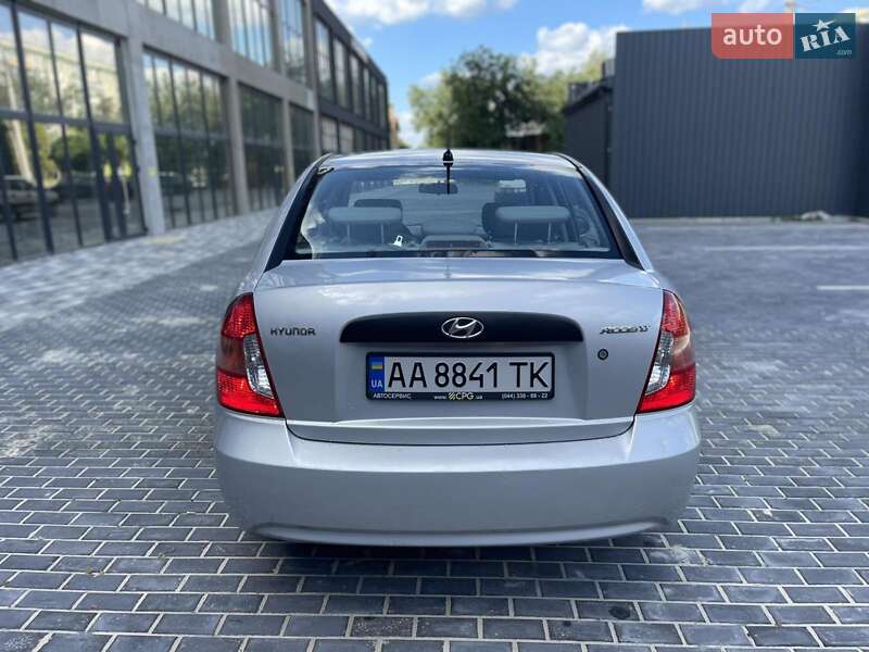 Седан Hyundai Accent 2008 в Полтаве