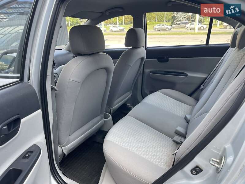 Седан Hyundai Accent 2008 в Полтаве