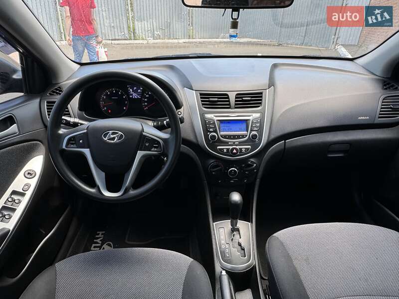 Седан Hyundai Accent 2013 в Одессе