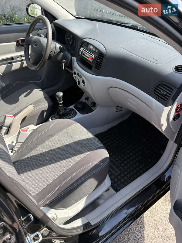 Седан Hyundai Accent 2008 в Чернігові