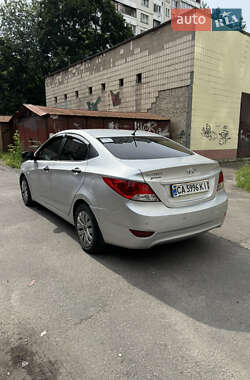 Седан Hyundai Accent 2011 в 