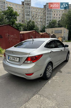 Седан Hyundai Accent 2011 в 