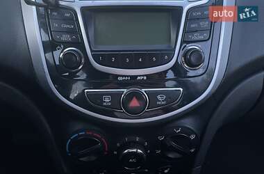 Седан Hyundai Accent 2011 в 