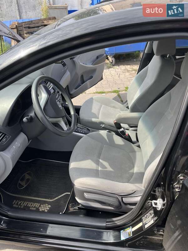 Хэтчбек Hyundai Accent 2013 в Киеве фото 21 Хэтчбек Hyundai Accent 2013 в Киеве