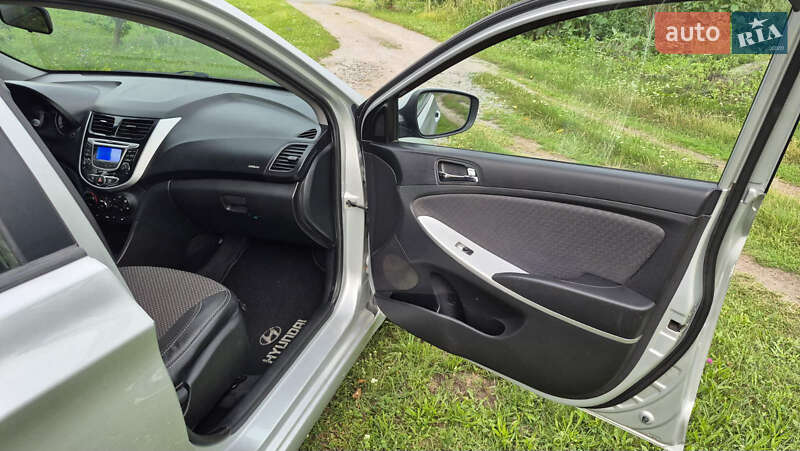 Хетчбек Hyundai Accent 2012 в Вінниці
