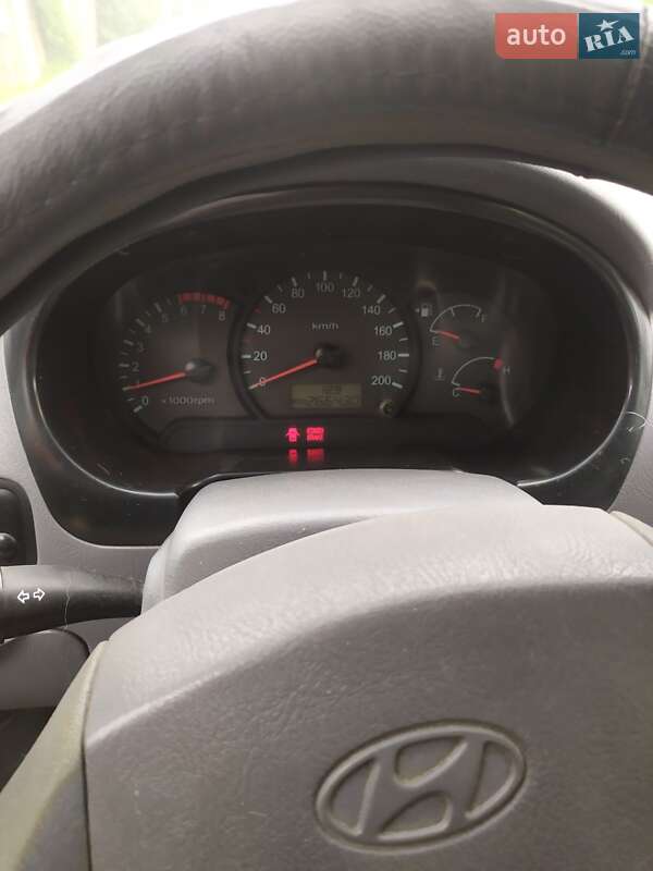 Седан Hyundai Accent 2003 в Киеве
