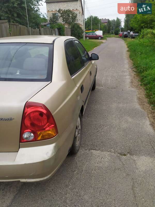 Седан Hyundai Accent 2003 в Киеве
