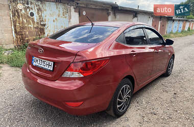 Седан Hyundai Accent 2013 в 