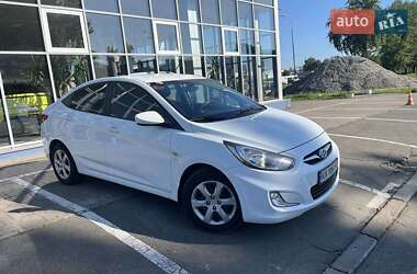 Седан Hyundai Accent 2013 в Києві