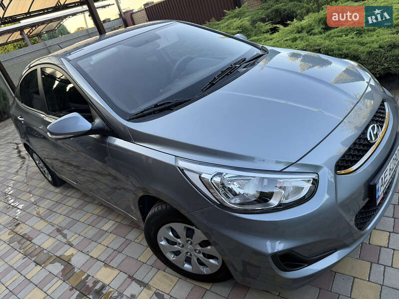 Седан Hyundai Accent 2019 в Днепре