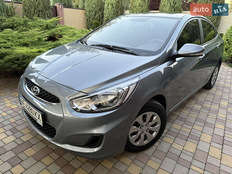 Седан Hyundai Accent 2019 в Днепре
