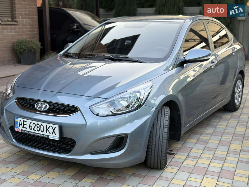 Седан Hyundai Accent 2019 в Днепре