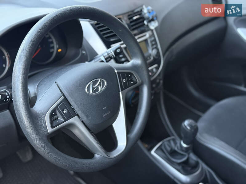 Седан Hyundai Accent 2019 в Днепре