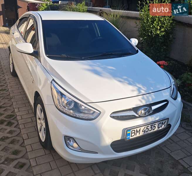 Hyundai Accent 2013