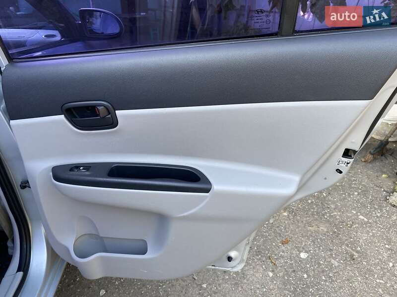 Седан Hyundai Accent 2008 в Путивле