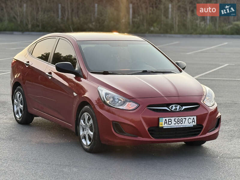 Hyundai Accent 2013