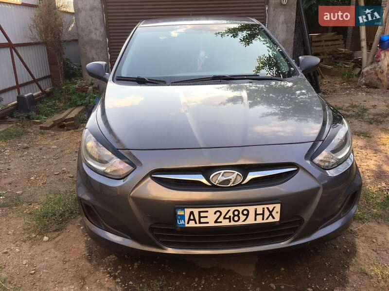 Седан Hyundai Accent 2014 в Кривому Розі