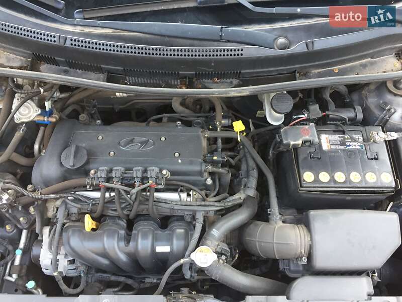 Седан Hyundai Accent 2014 в Кривому Розі