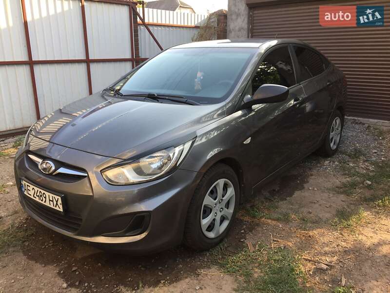 Седан Hyundai Accent 2014 в Кривому Розі