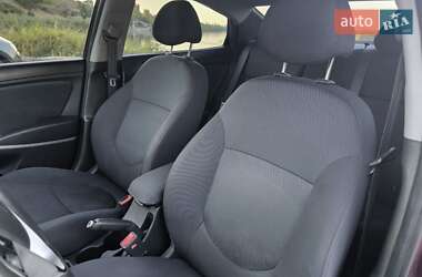 Седан Hyundai Accent 2011 в 
