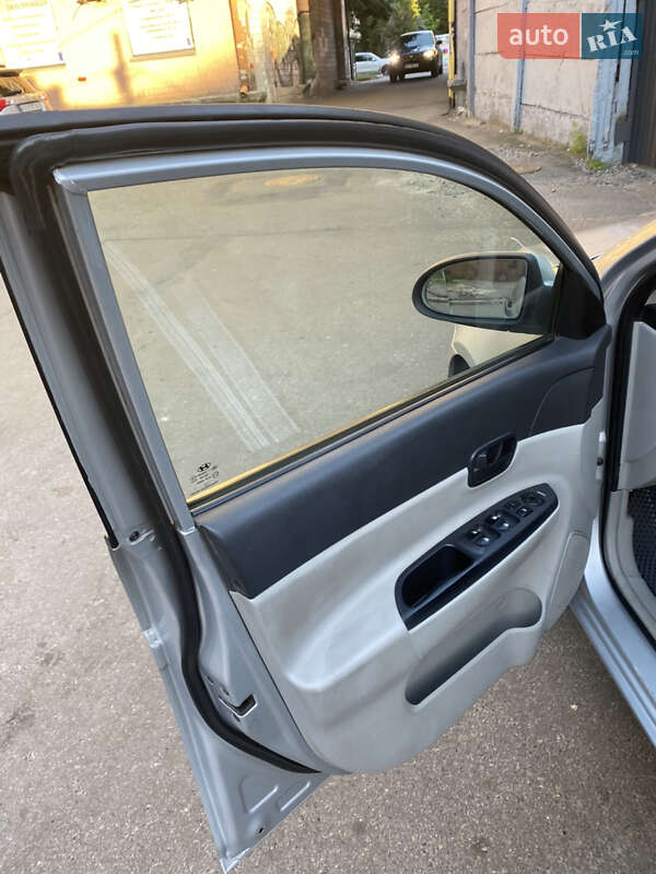 Седан Hyundai Accent 2008 в Києві