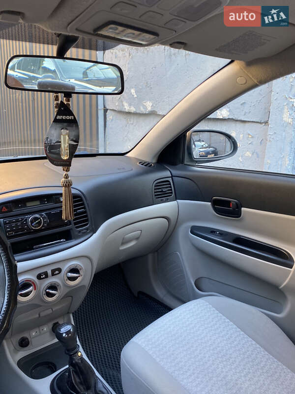 Седан Hyundai Accent 2008 в Києві