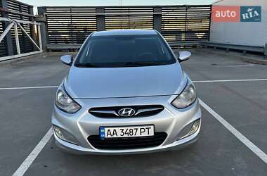 Седан Hyundai Accent 2011 в Киеве