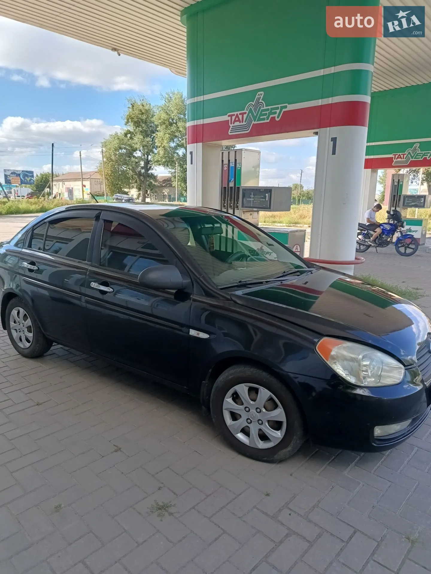 2010 Hyundai Accent - мініатюра 2