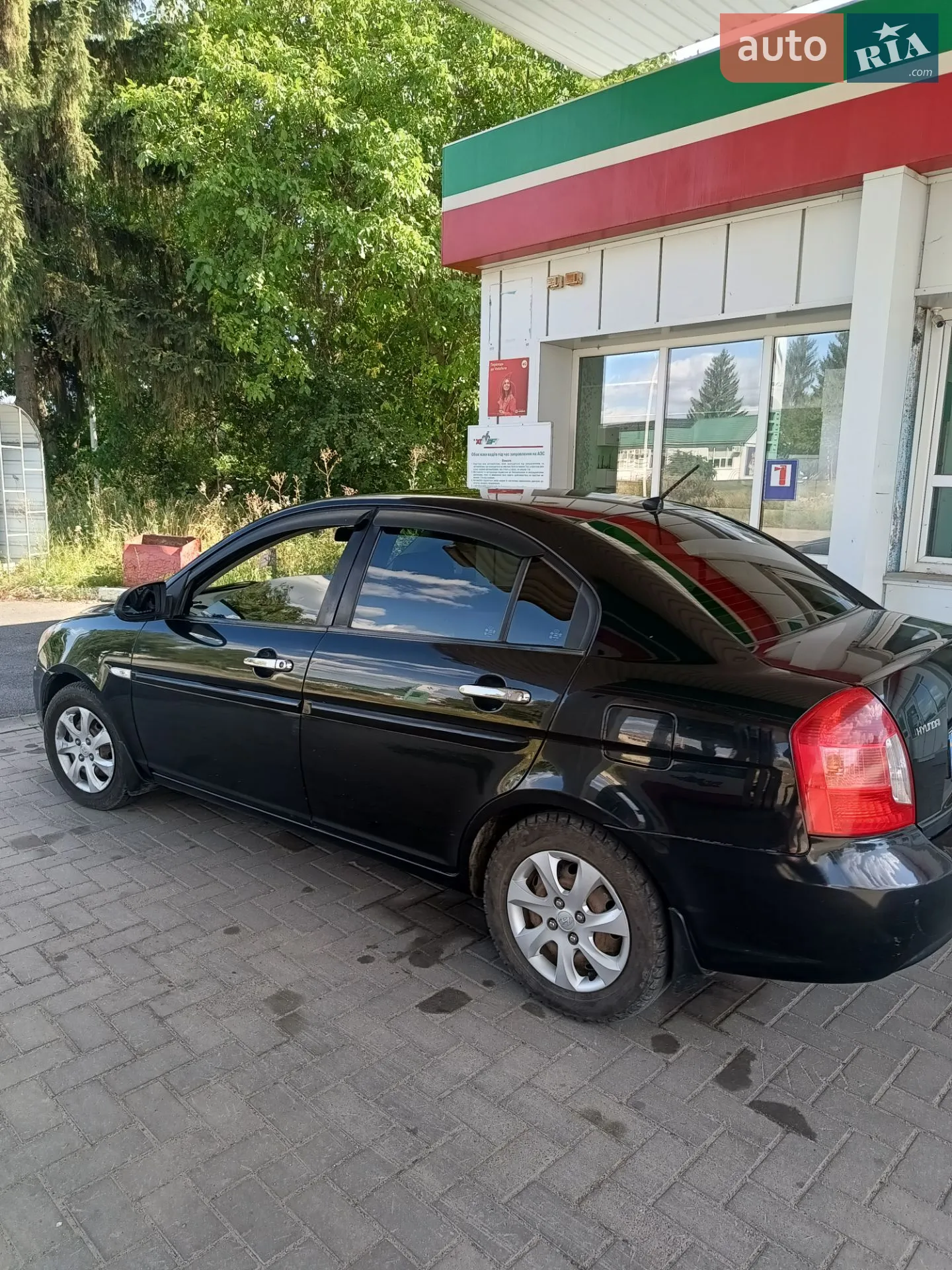2010 Hyundai Accent - мініатюра 11