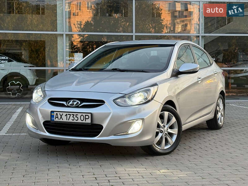 Hyundai Accent 2011
